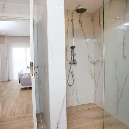 Avi Apartman Faliráki