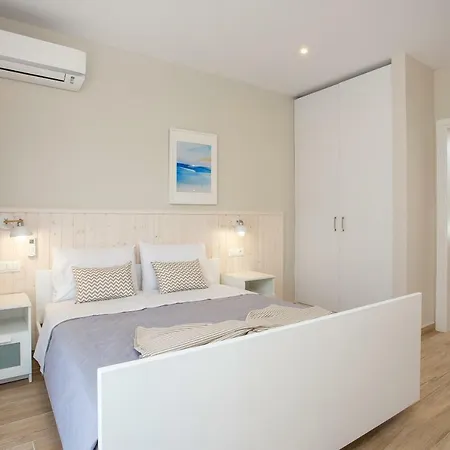 Apartman Avi *