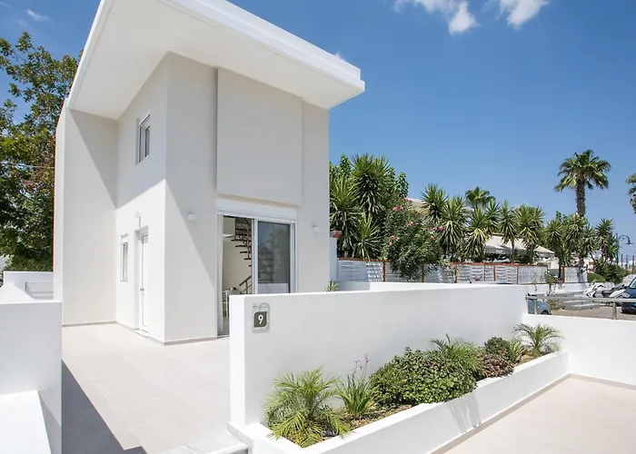 Апартаменты Avi